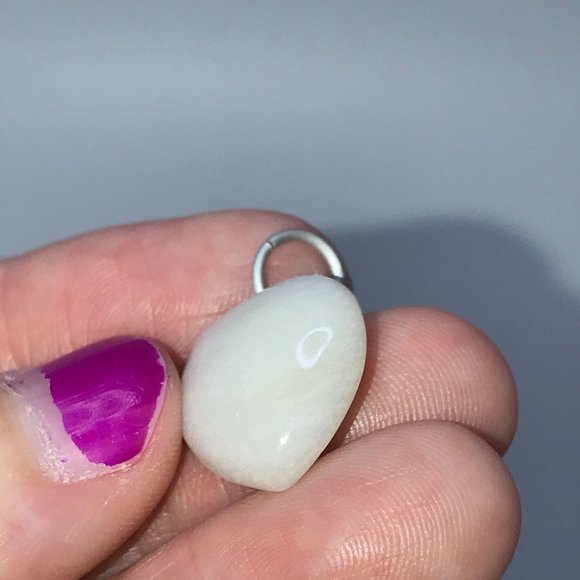 Snowy Quartz Heart Pendant - Picture 3 of 15